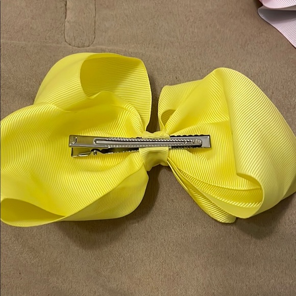 Hair bows. - Picture 3 of 4